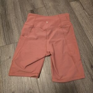 NWOT side pocket shorts
